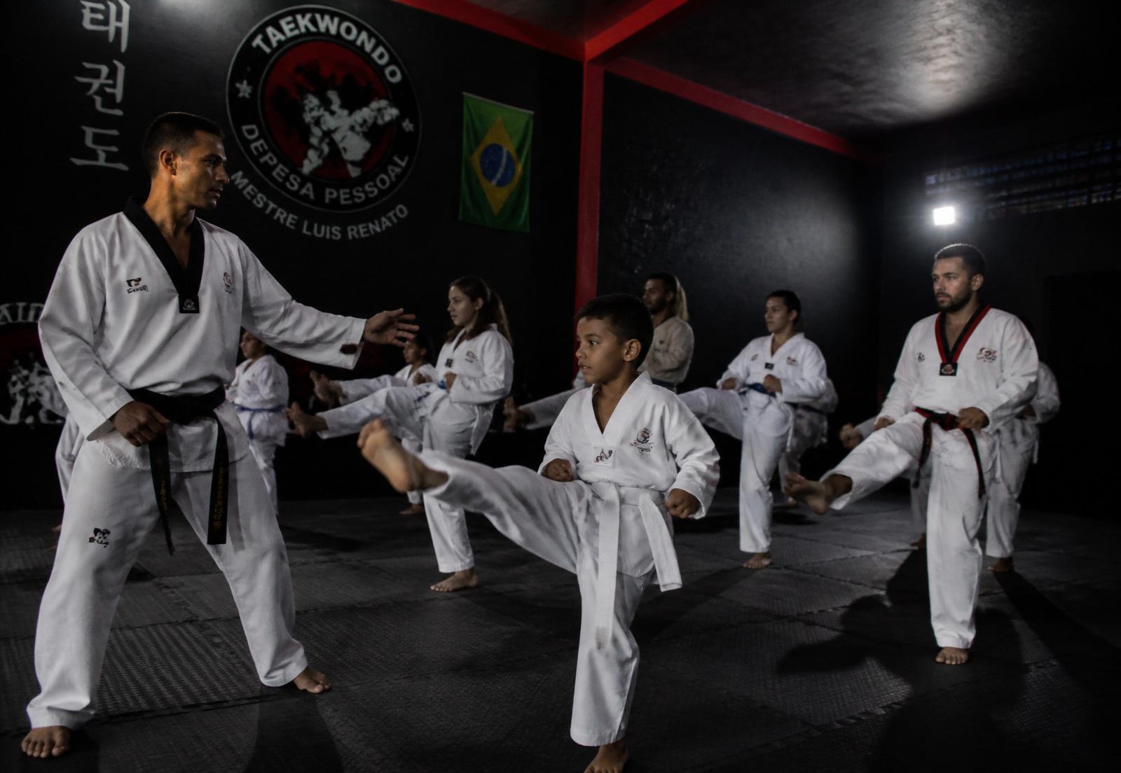 Aula de Taekwondo na Elite Artes Marciais Resende